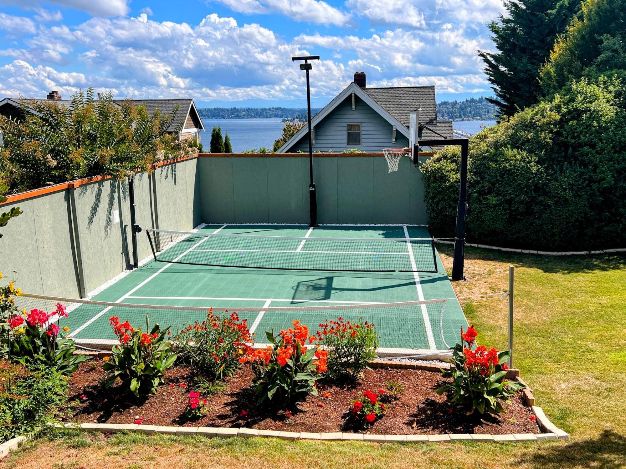 Apartment Seasons At Leschi Hillsides Seattle