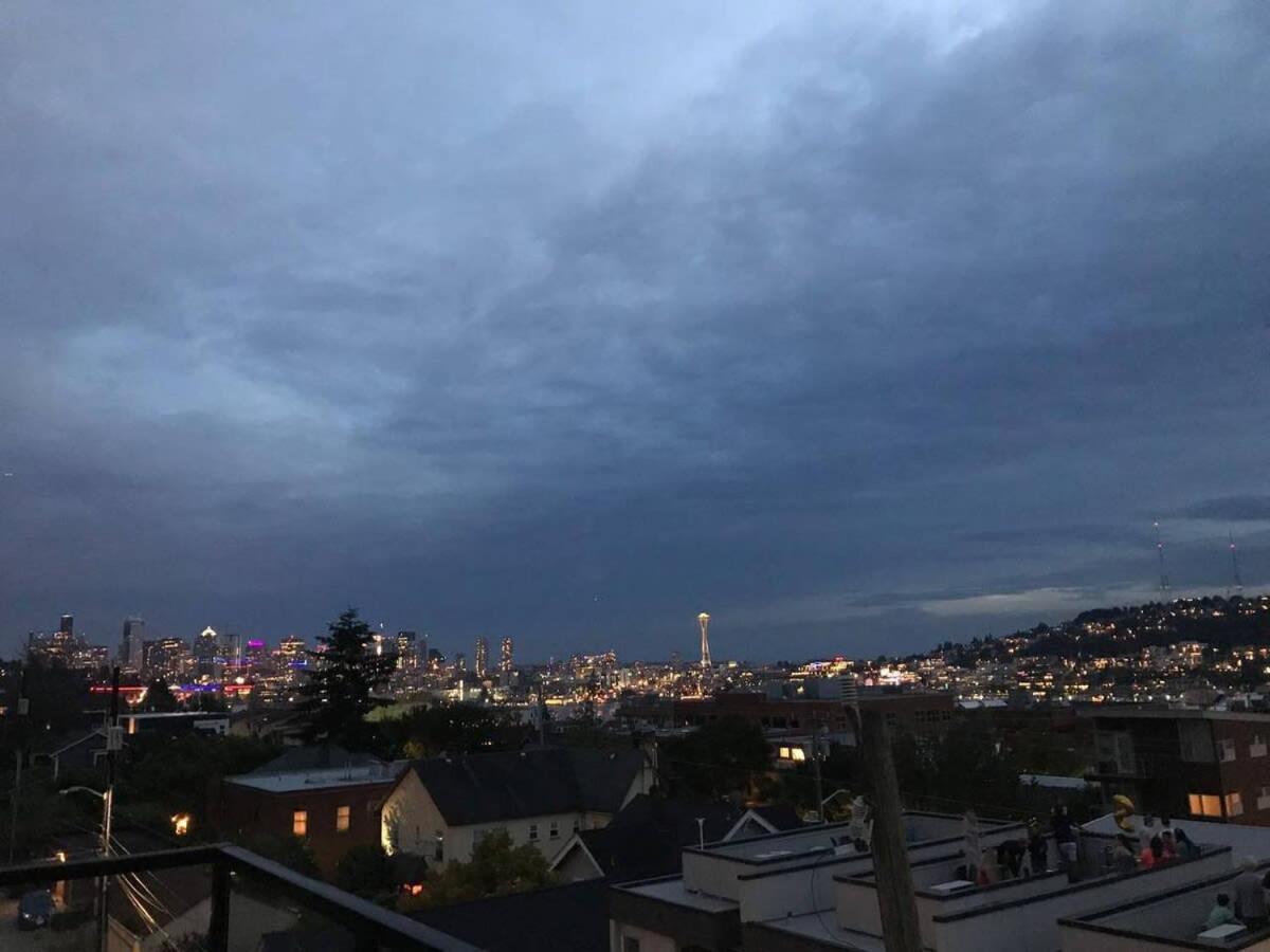 A-lake Union One Br Apartment- Sleep 4 Apartment *