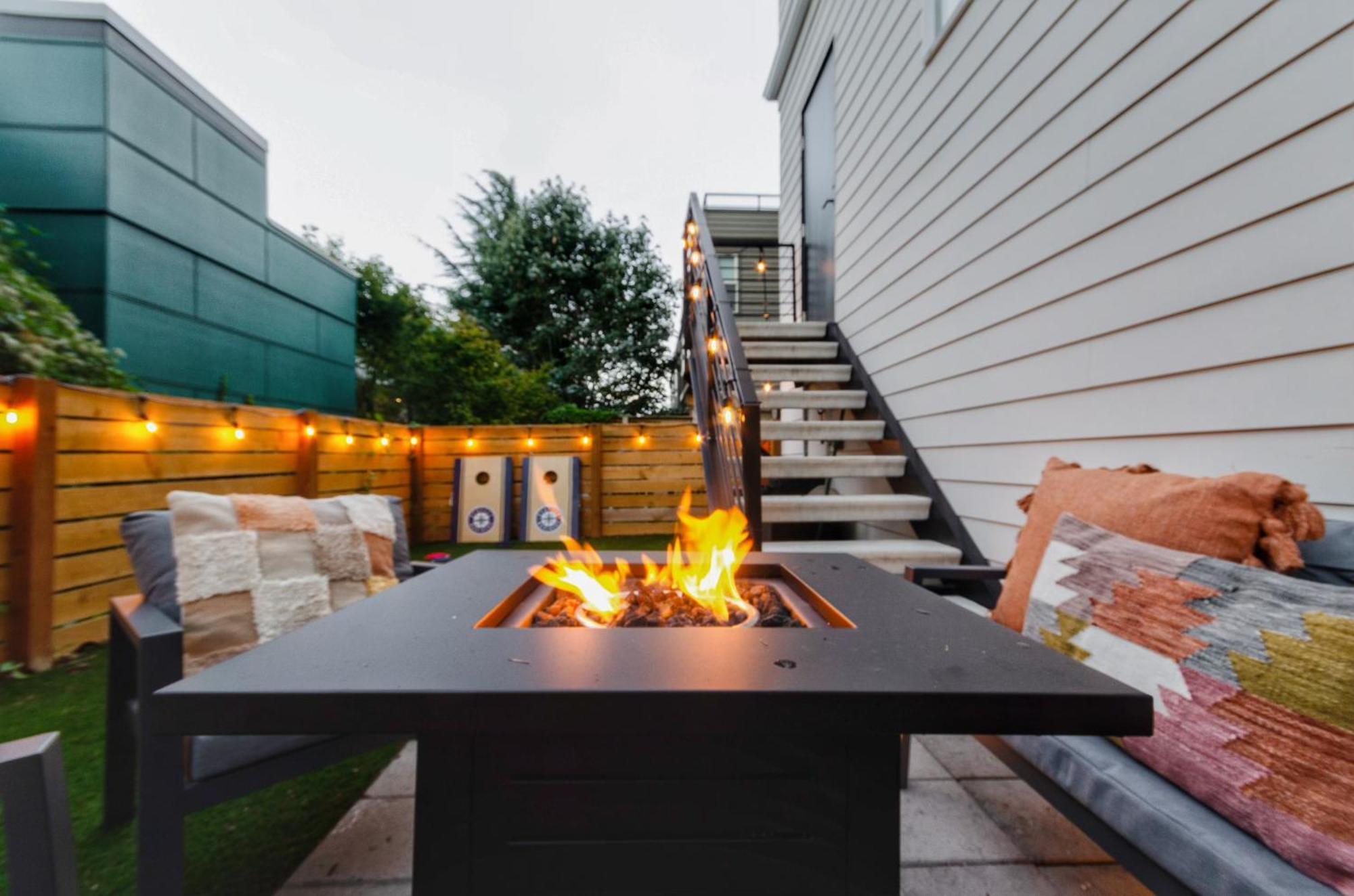 Travelers Dream, Walk To Space Needle, Parking, Backyard Holiday home