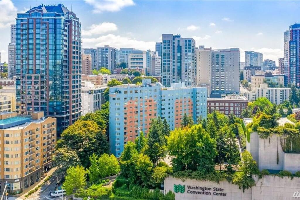 Eclectic Downtown & Cap Hill King Bed & Kitchen Holiday home Seattle