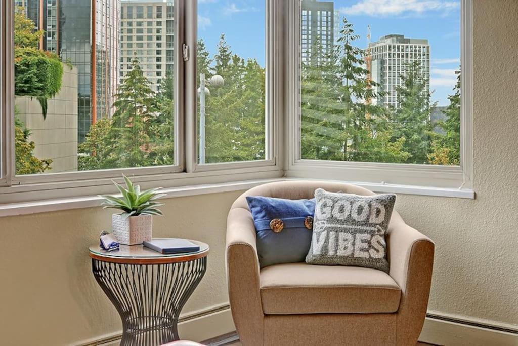 Eclectic Downtown & Cap Hill King Bed & Kitchen * Seattle