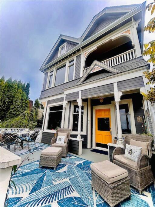 Apartment Blue Heron Manor - Historic Charm Centrally Located *