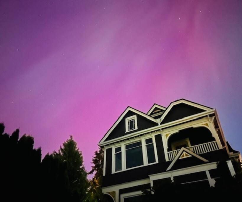 Blue Heron Manor - Historic Charm Centrally Located Seattle