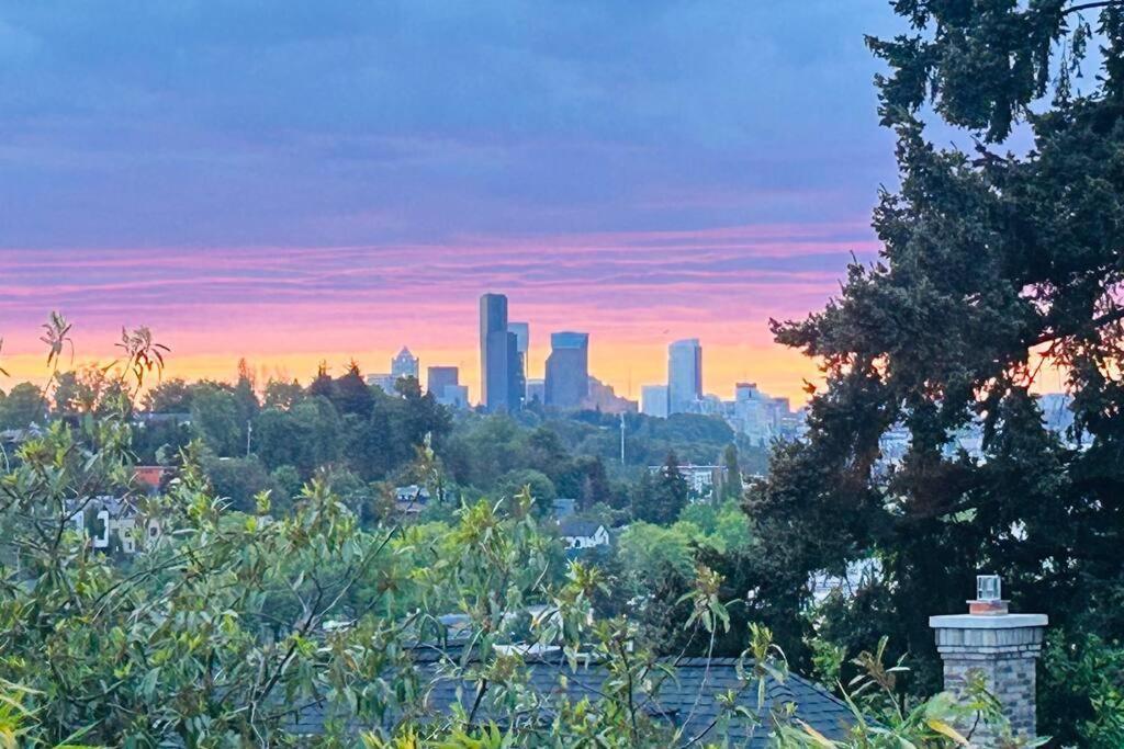Blue Heron Manor - Historic Charm Centrally Located * Seattle