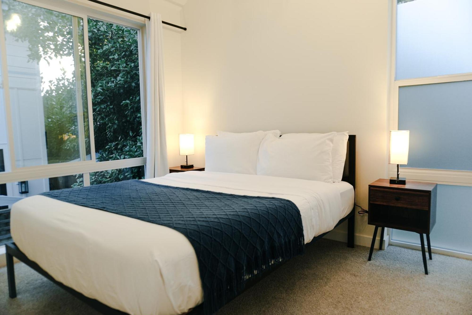 Peaceful Private Retreat 10 Mins Walk From Groceory Store *