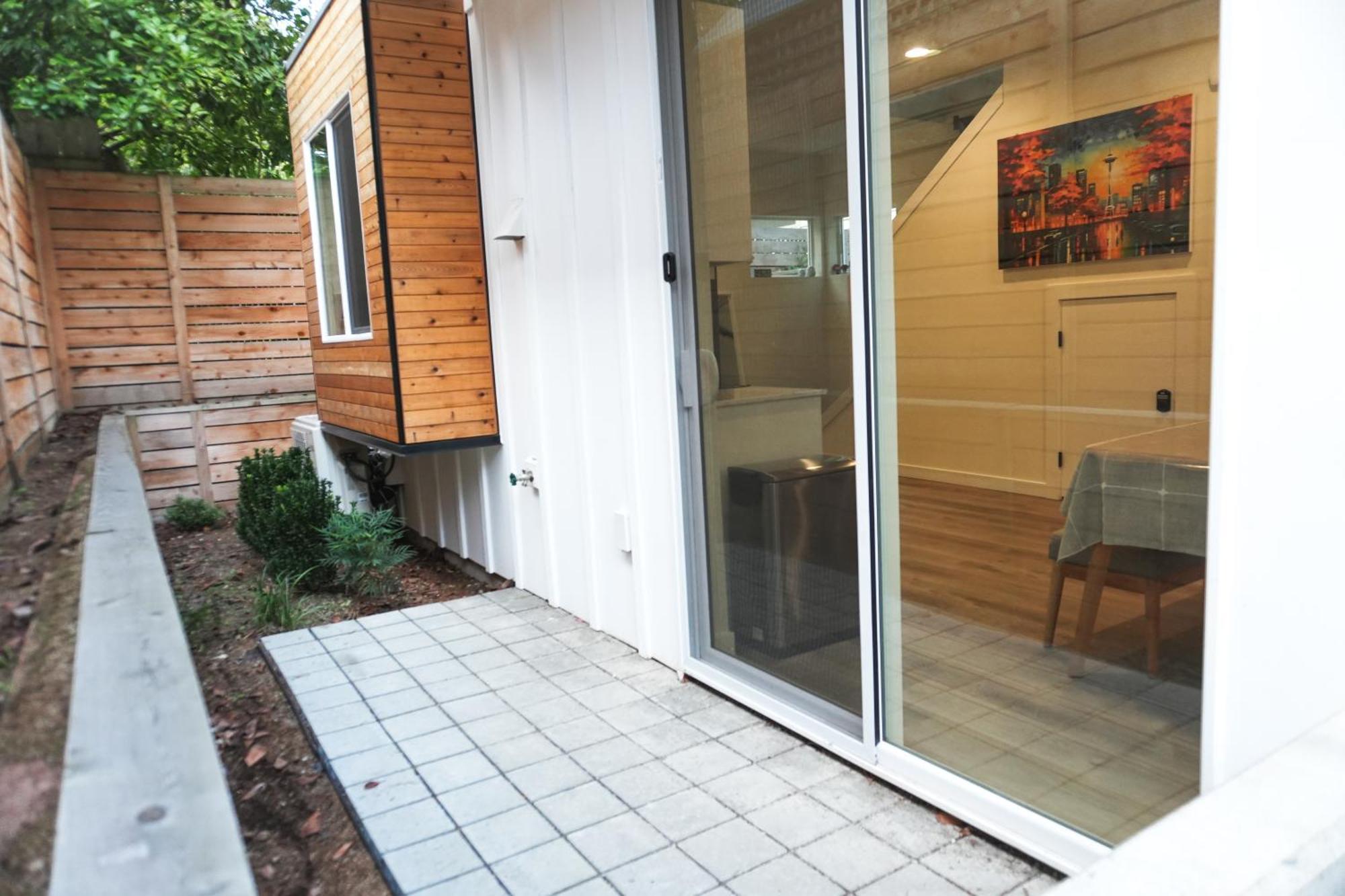 Peaceful Private Retreat 10 Mins Walk From Groceory Store * Seattle