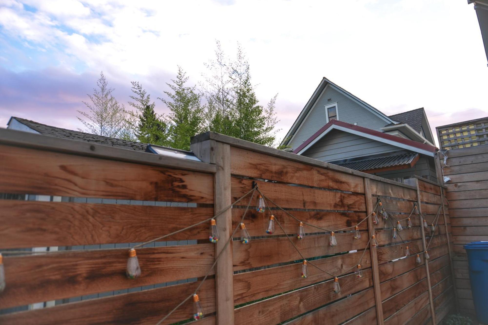 Peaceful Private Retreat 10 Mins Walk From Groceory Store Holiday home Seattle