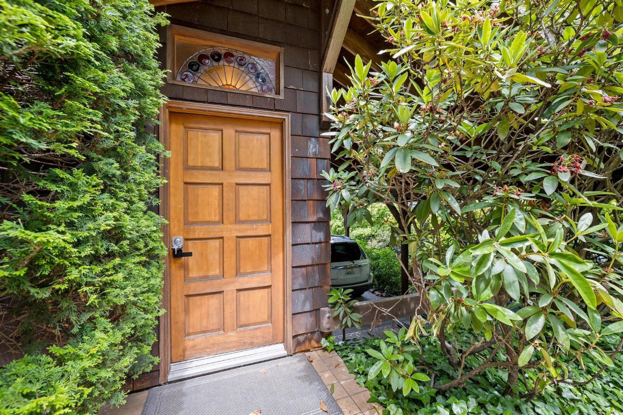 Caphill Charm Villa *