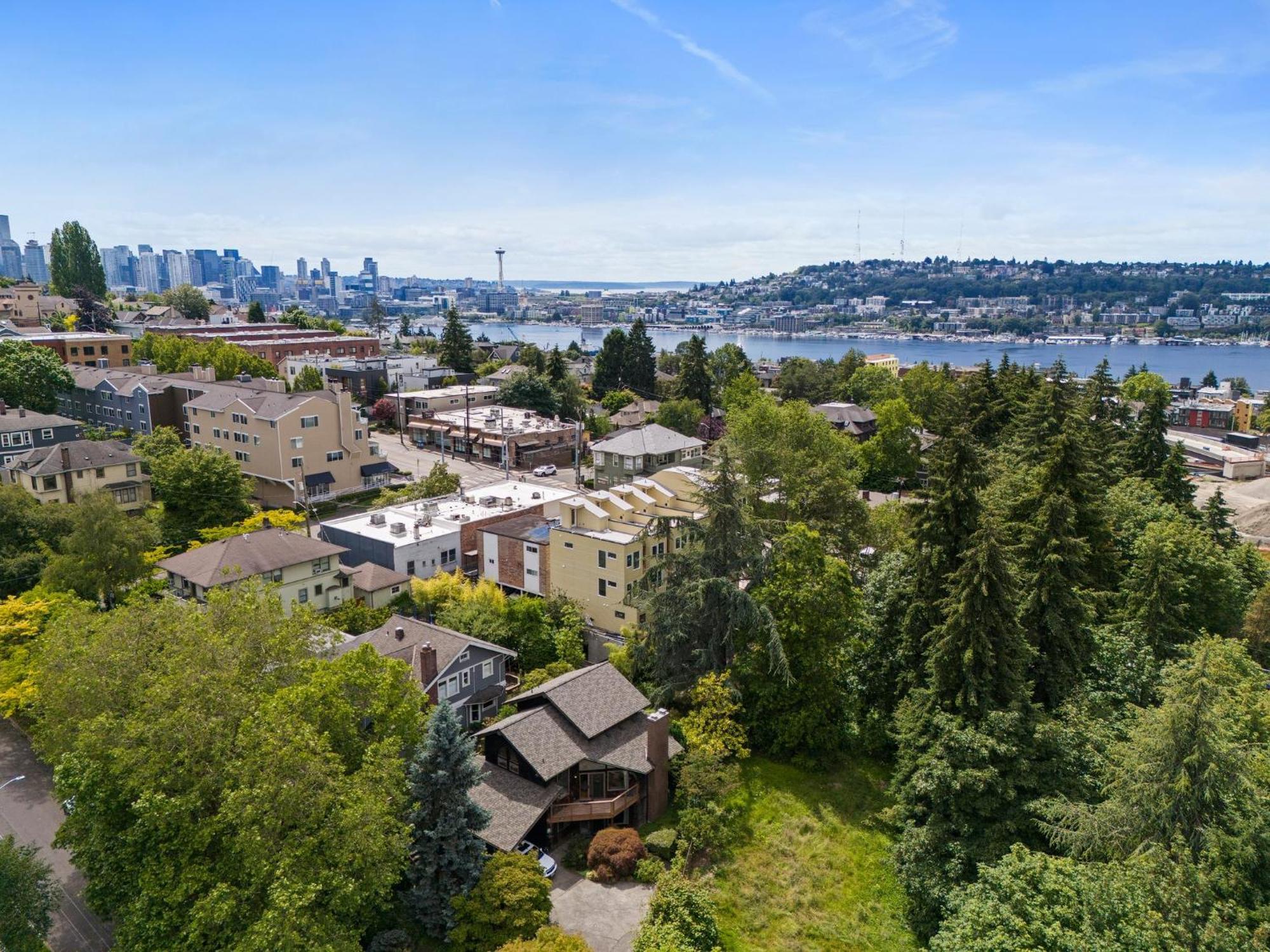 Caphill Charm Seattle