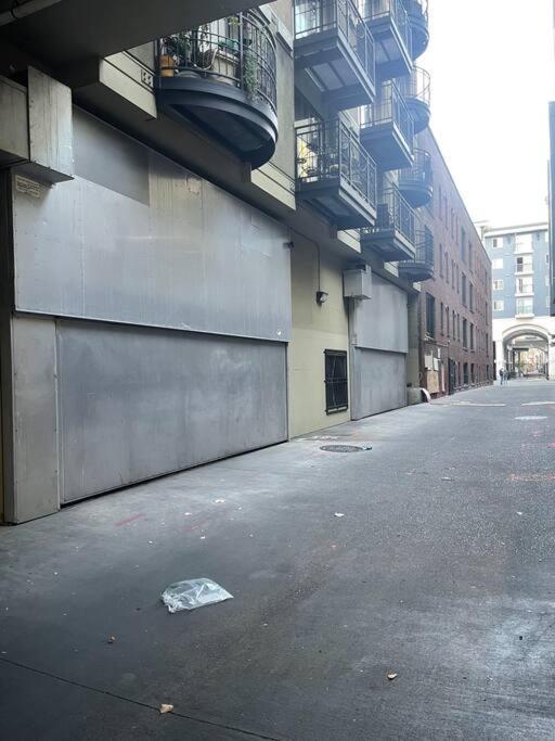 Affordable Belltown Near Space Needle & Downtown Apartment *