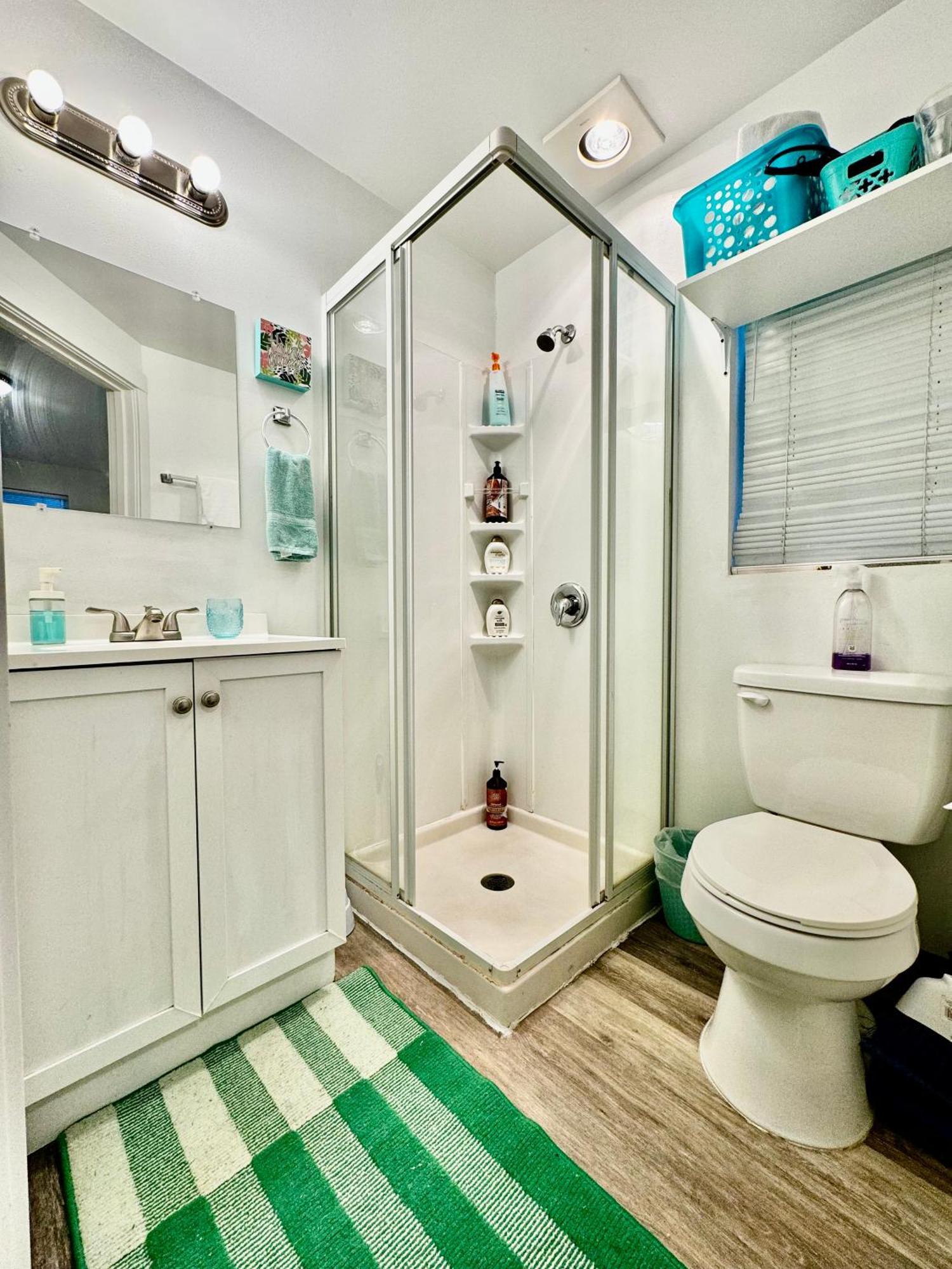 Apartment Micro 10 Minutes Walk To Of Washington Seattle