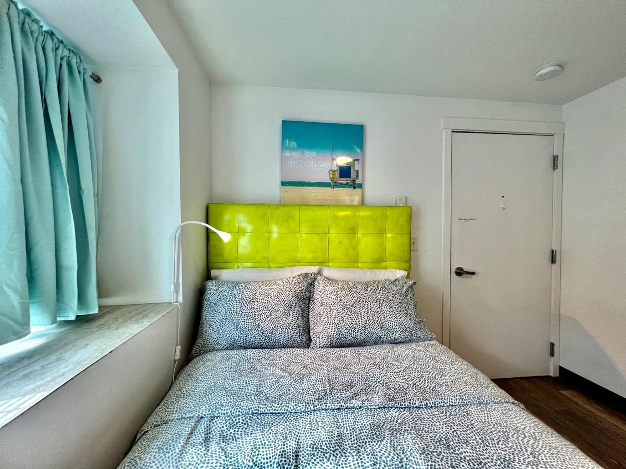 Apartment Micro 10 Minutes Walk To Of Washington