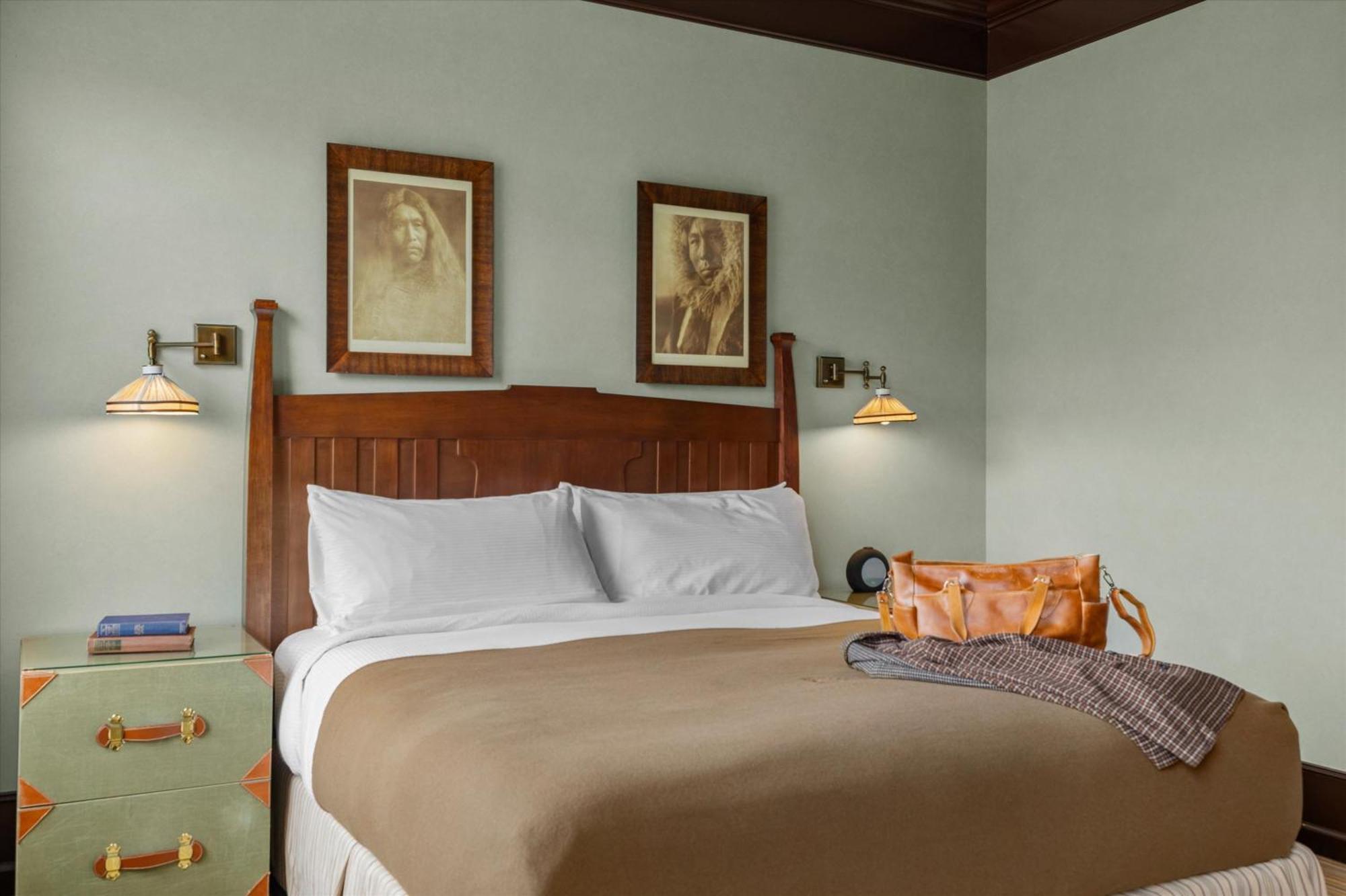 Arctic Club Hotel 4*