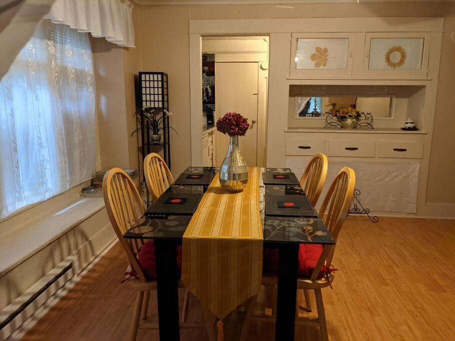 Holiday home Walker Paradise #2 With 1 Permitted Street Parking In Front Seattle
