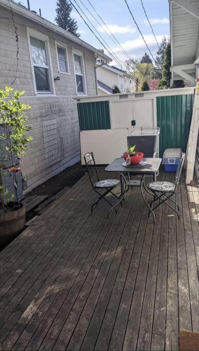 Walker Paradise #2 With 1 Permitted Street Parking In Front Holiday home *