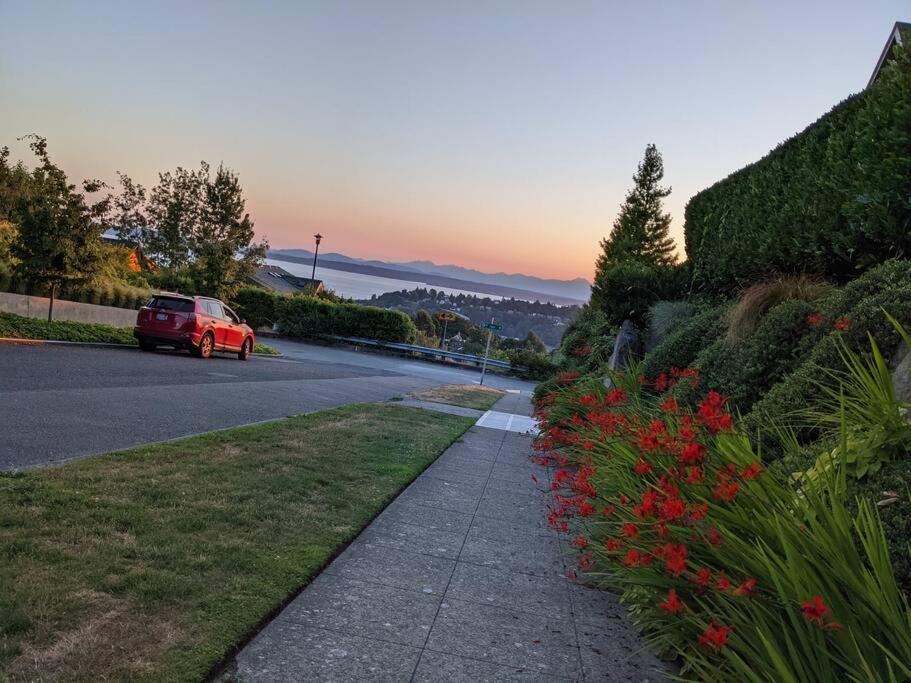 Holiday home Walker Paradise #2 With 1 Permitted Street Parking In Front