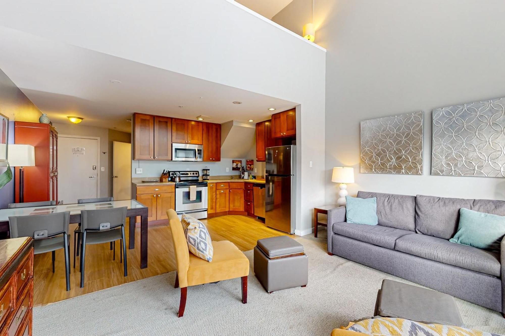 Belltown Unit 733