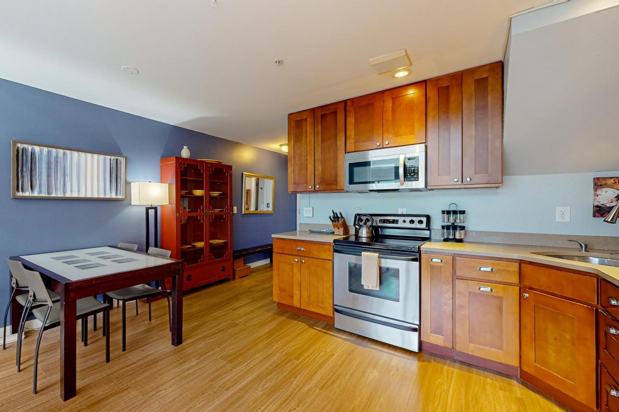 Belltown Unit 733