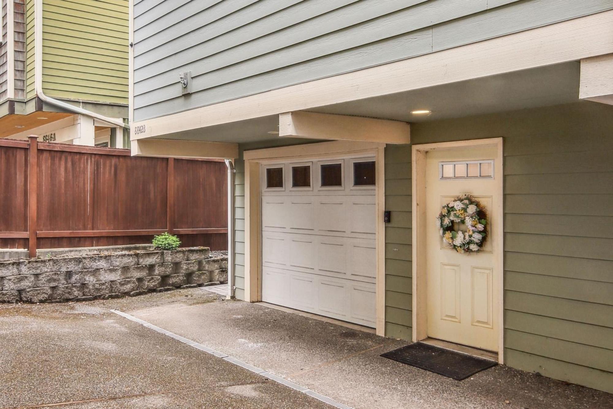 Remodelled With Ac Garage Yard Seattle