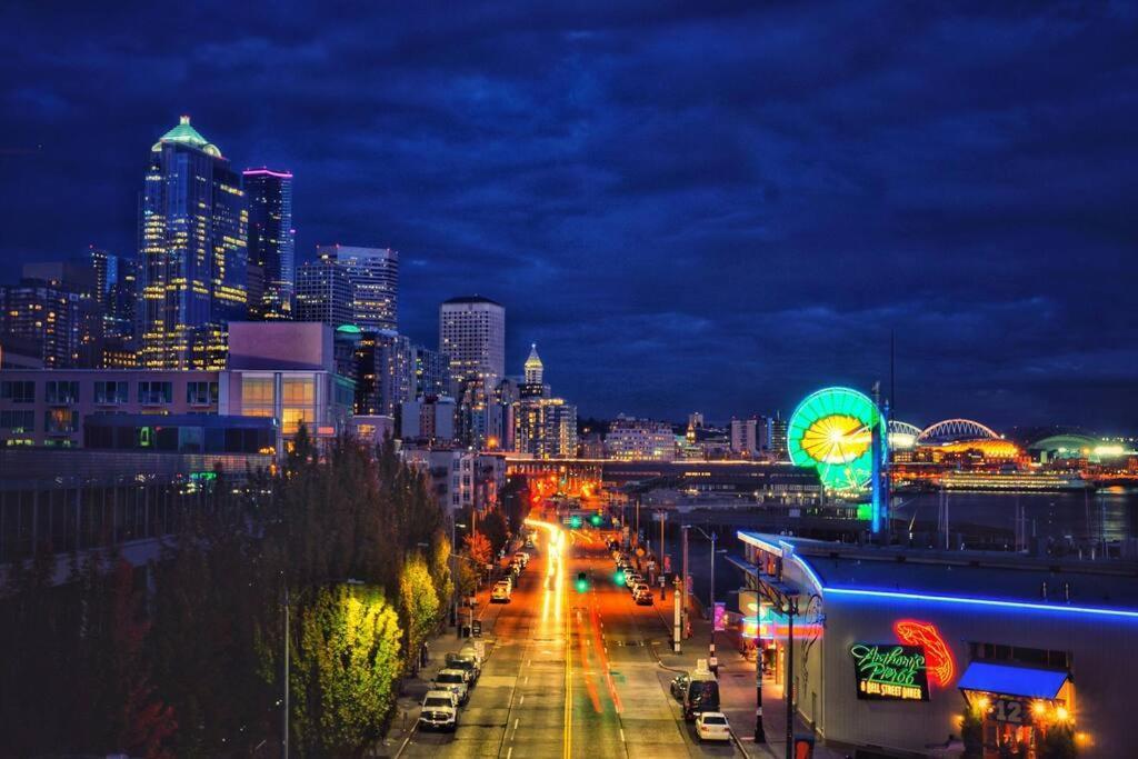 Seattle-queen Anne-- 7 Bedroom 3 Ba--one Block To Spu