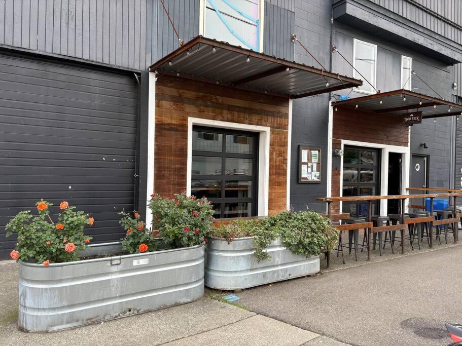 Seattle-queen Anne-- 7 Bedroom 3 Ba--one Block To Spu Holiday home Seattle