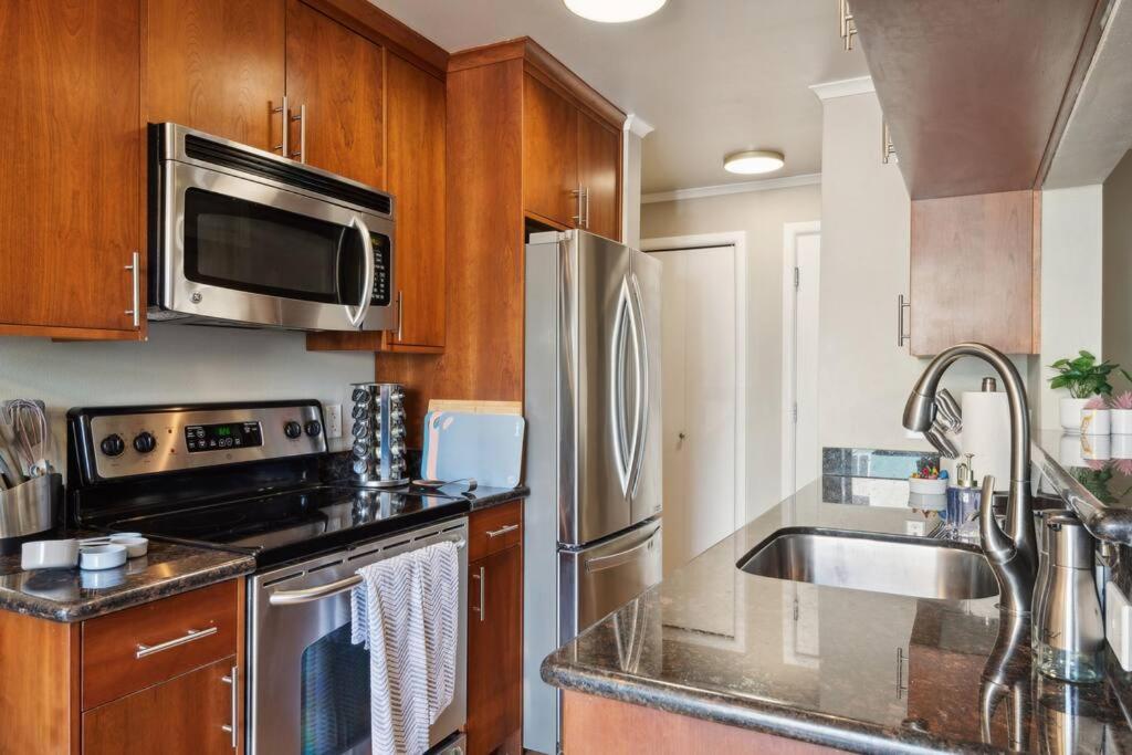 Vibrant 2bed - Stroll To Sea Space Needle Apartment *
