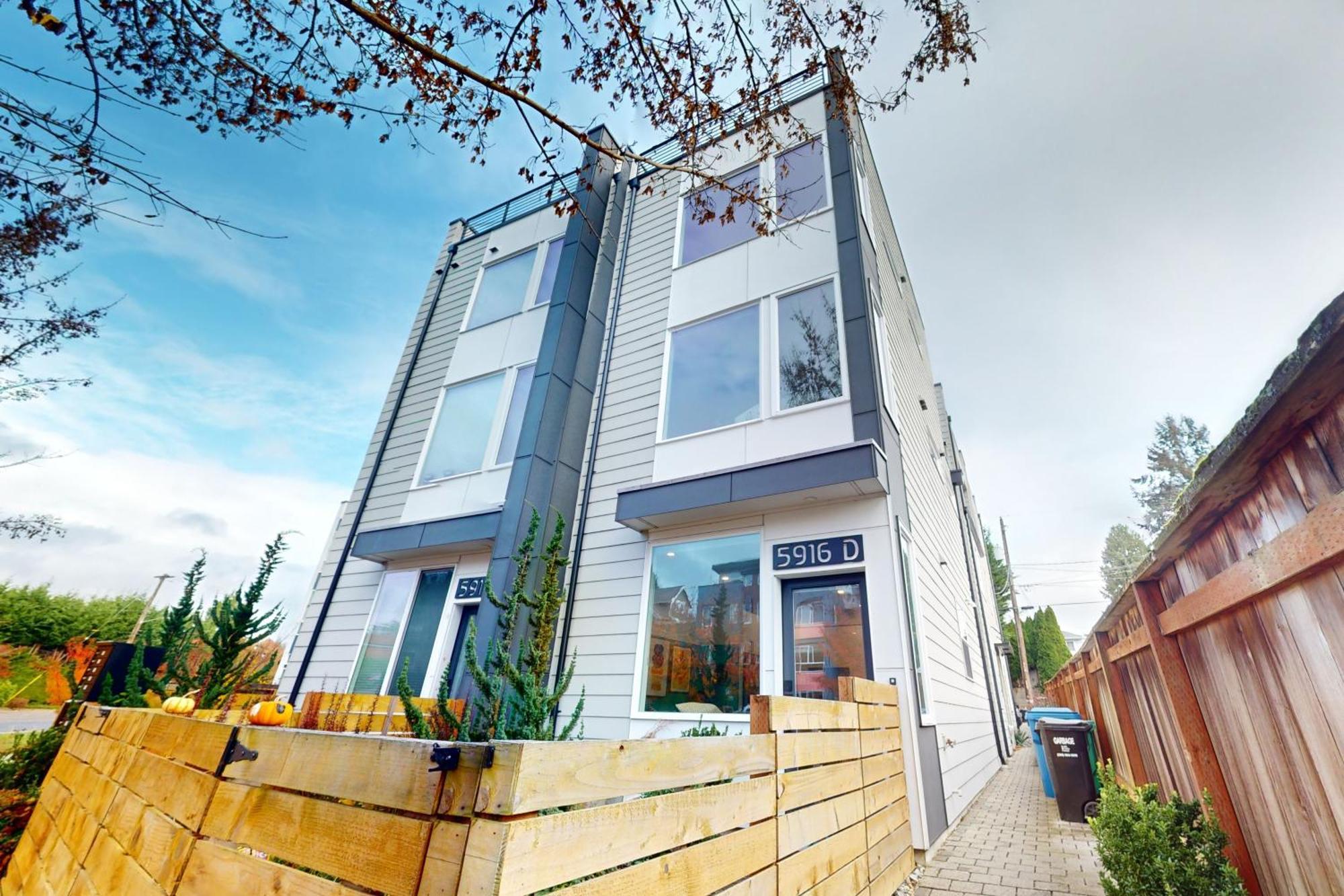 West Urban Oasis Holiday home