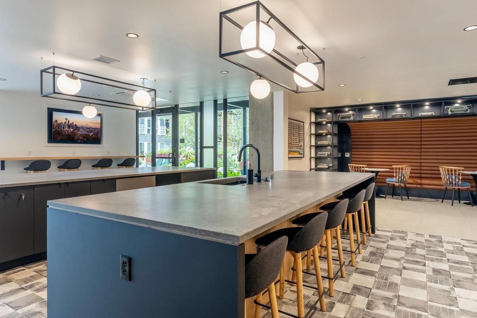 District 1br W Gym Bbq Nr Downtown Sea-545