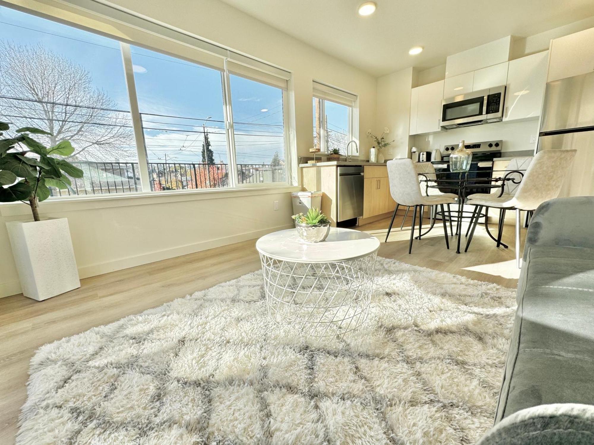 Apartment Luxurious Downtown In