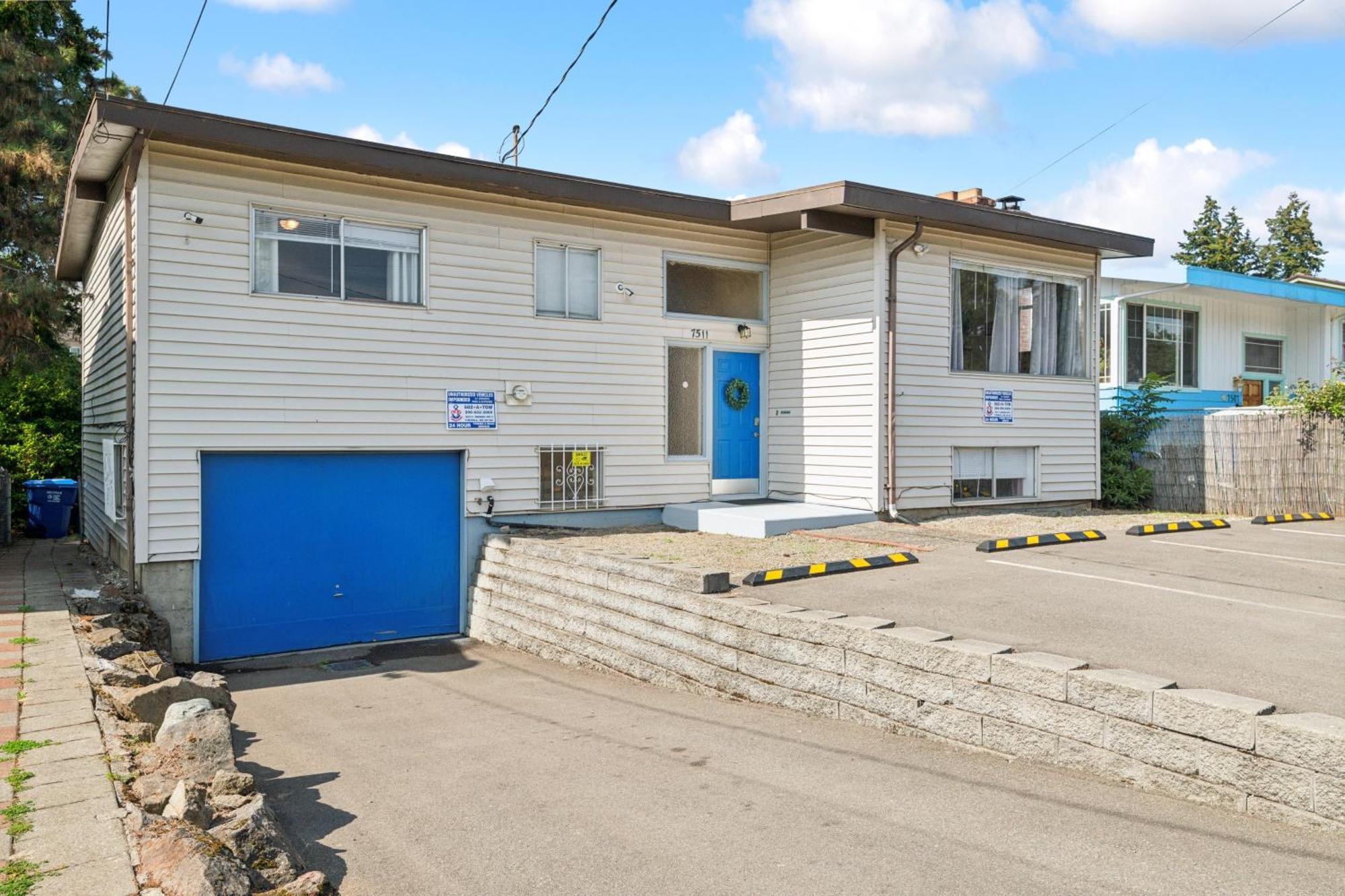 Brighton Walk To Metro Duplex Holiday home *