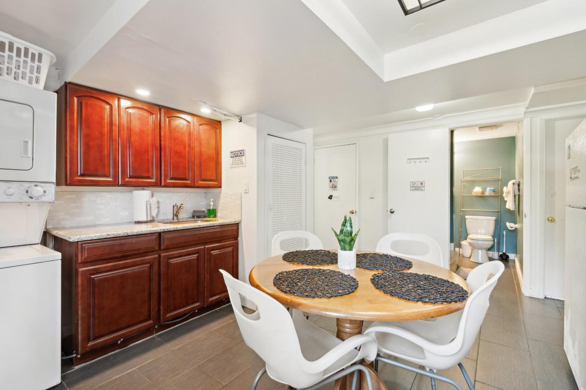 Brighton Retreat Walk To Metro Duplex Holiday home *
