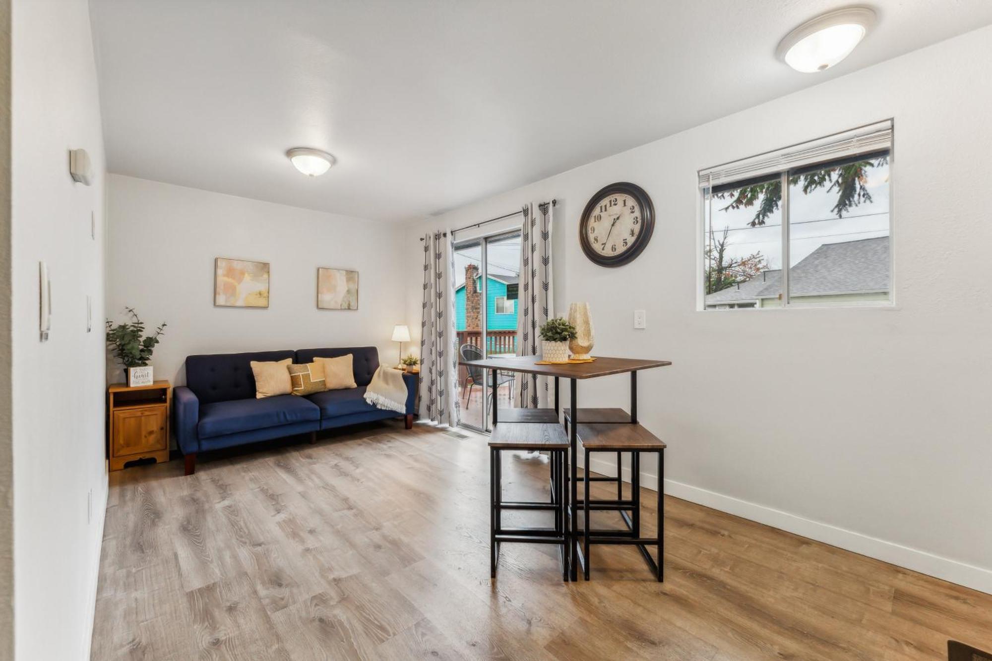 Rainier Walk To Metro Duplex