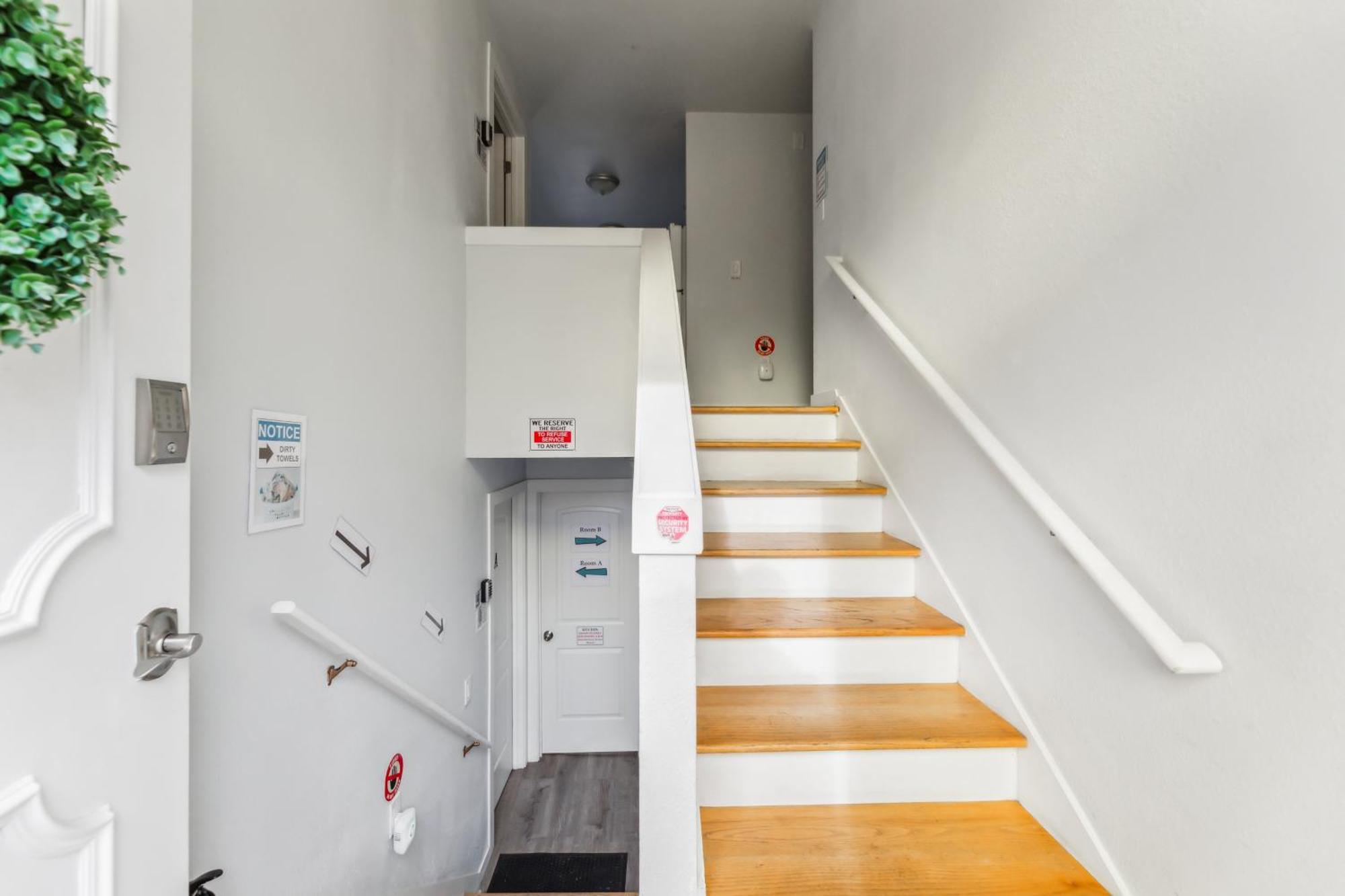 Rainier Walk To Metro Duplex * Seattle