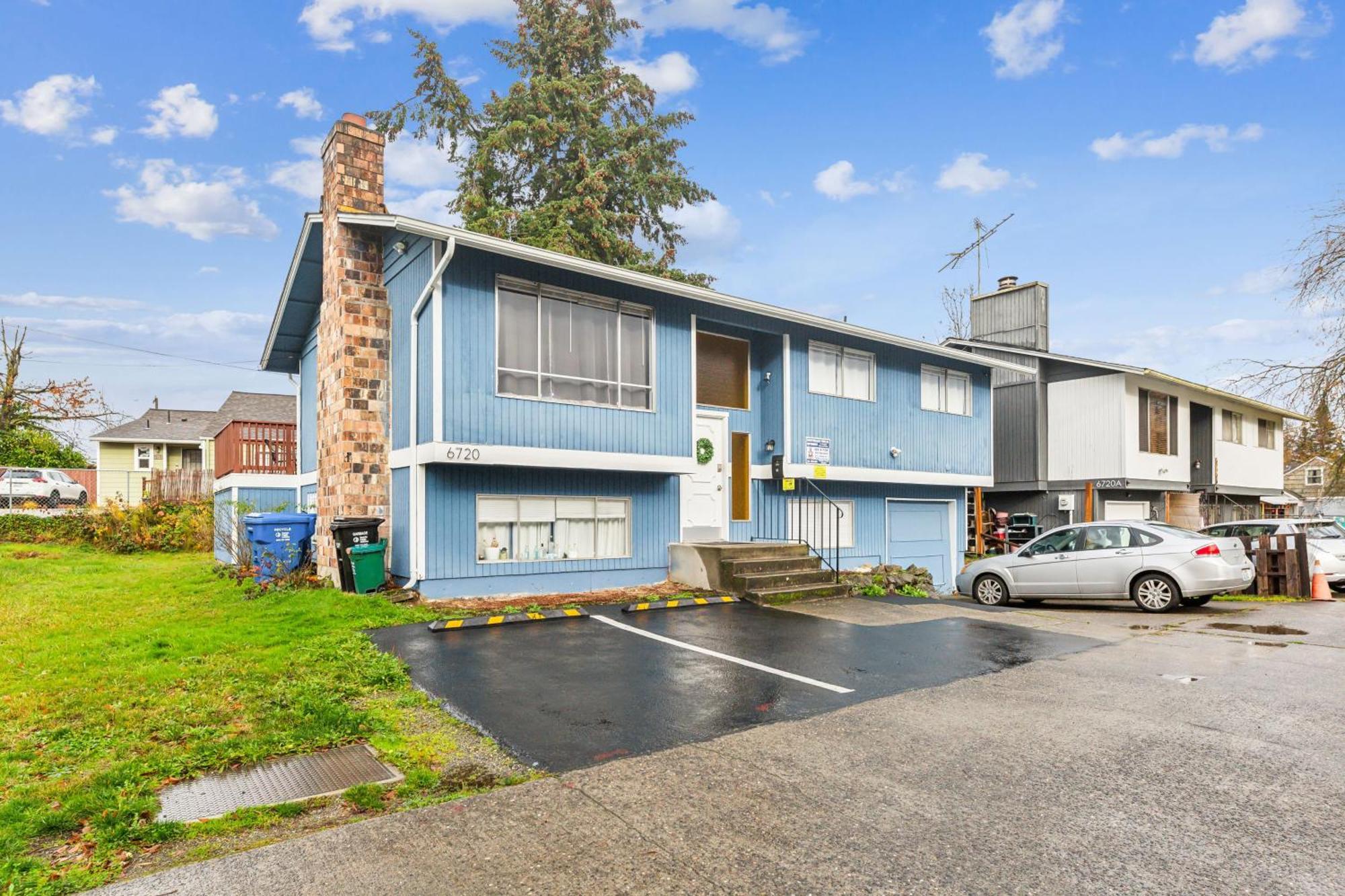 Rainier Walk To Metro Duplex Holiday home Seattle