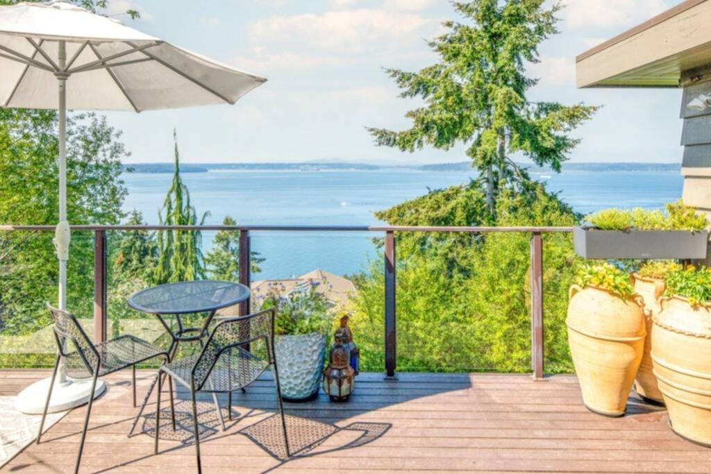 Holiday home Quintessential Water Views W Hottub