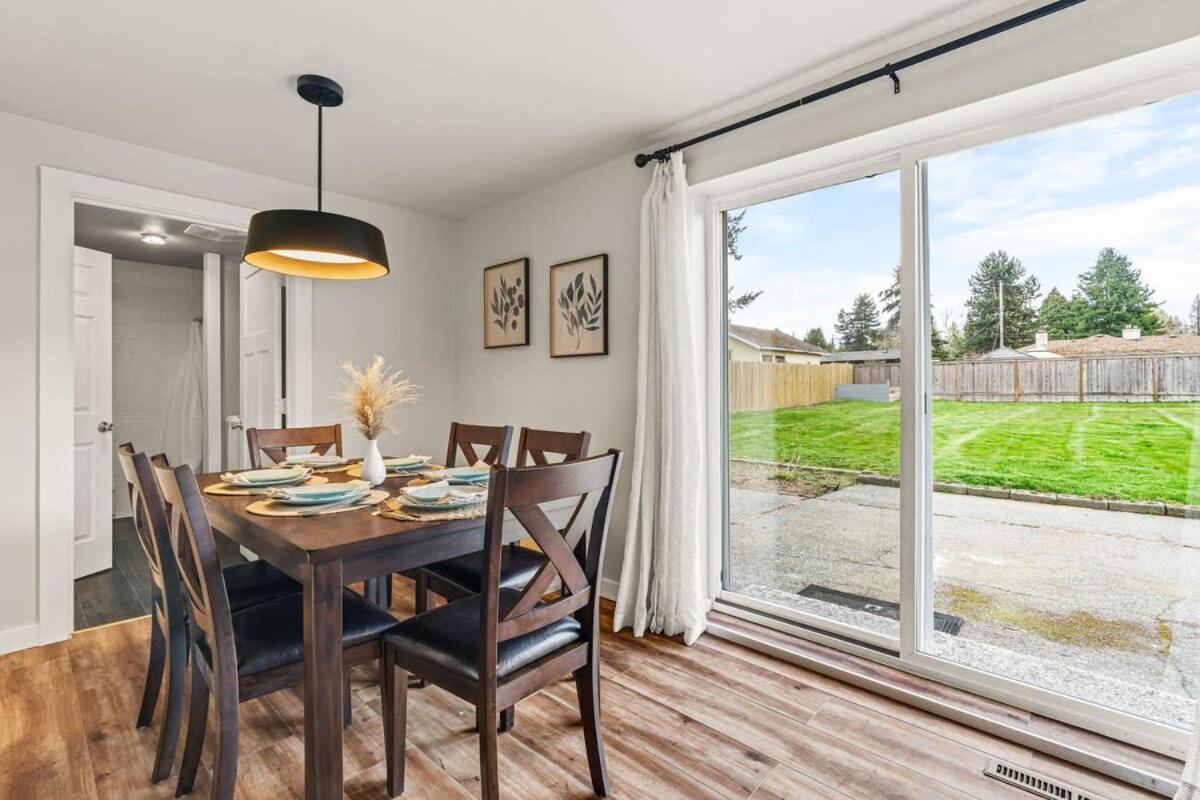 Tranquil North Olympic Hill Rambler Holiday home
