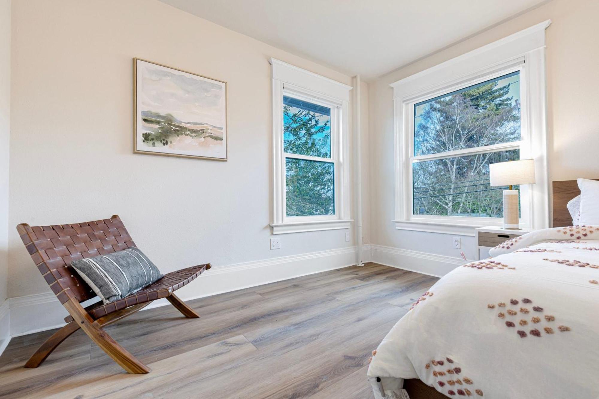 Holiday home Vintage Meets Modern Spacious Capitol Hill Single Family With 97 Walk Score