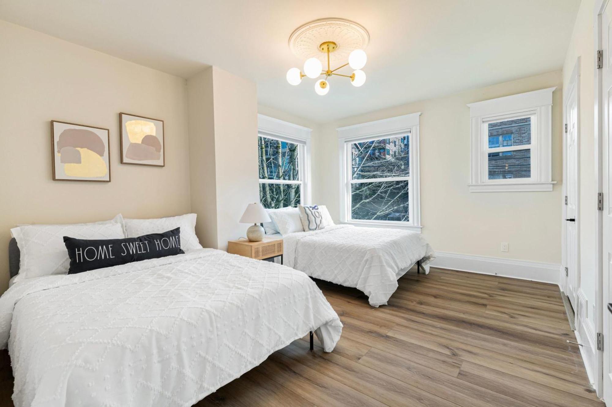 Vintage Meets Modern Spacious Capitol Hill Single Family With 97 Walk Score * Seattle
