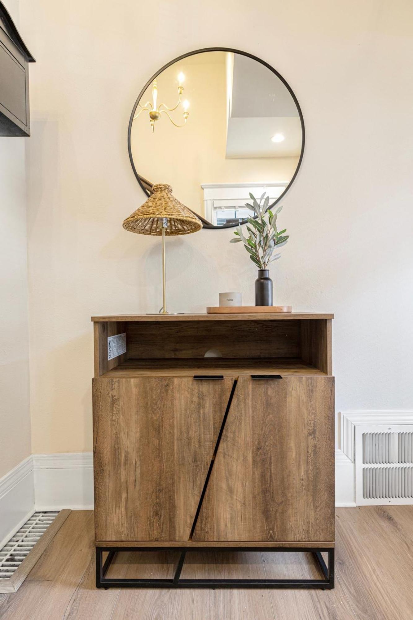 Vintage Meets Modern Spacious Capitol Hill Single Family With 97 Walk Score