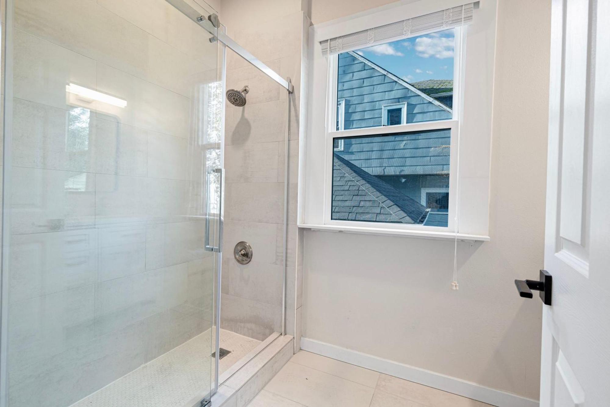 Holiday home Vintage Meets Modern Spacious Capitol Hill Single Family With 97 Walk Score Seattle