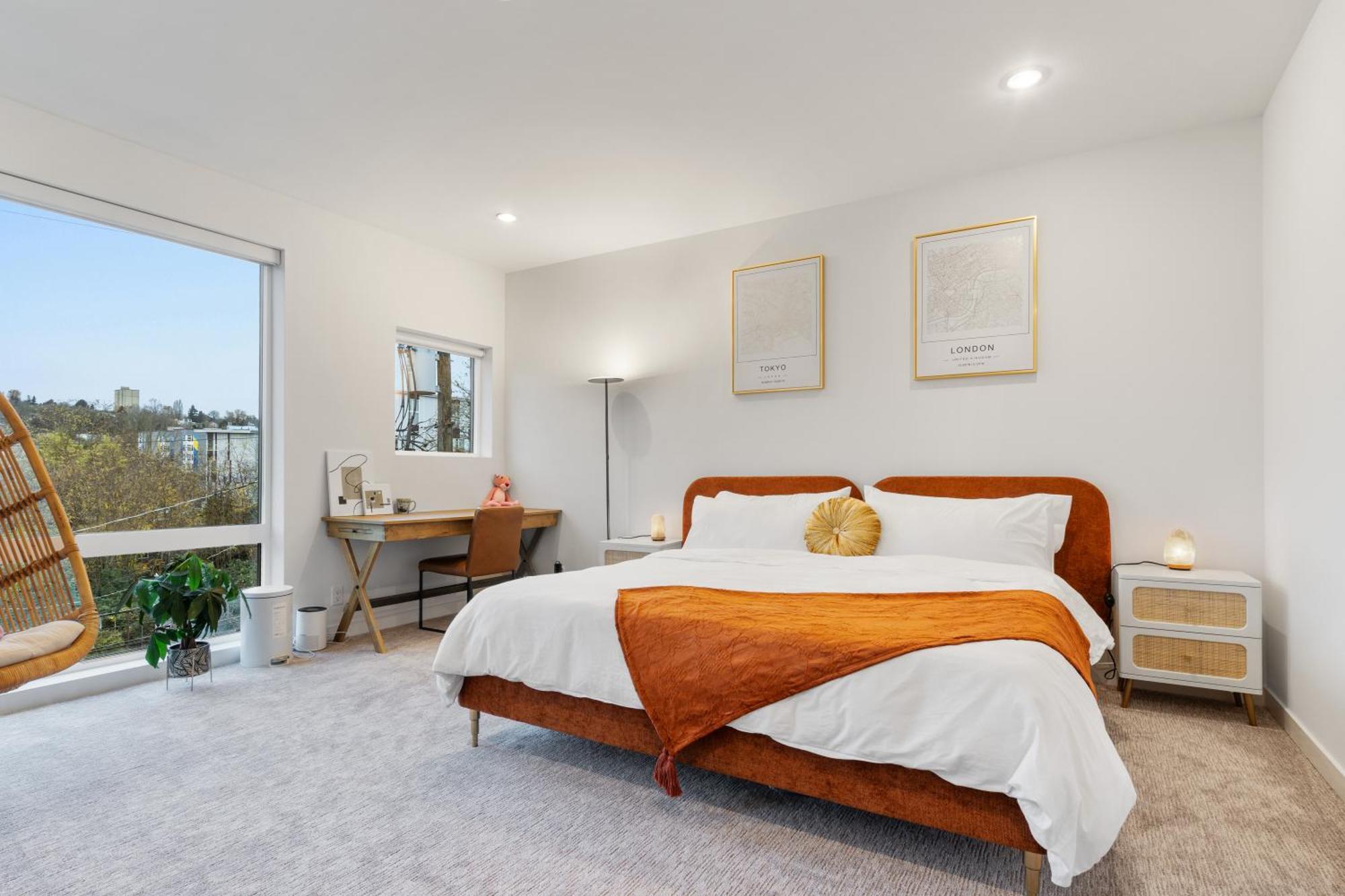 Apartment Luxe With Views & Rooftop *