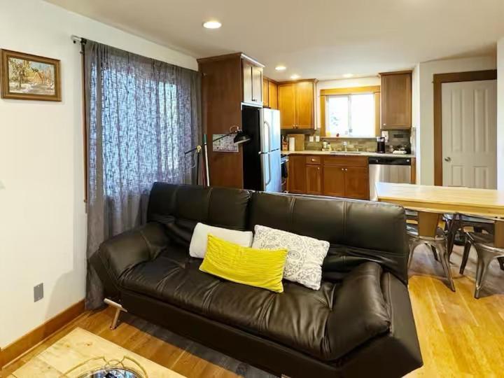 Apartment Fremont & Woodland Park Zoo Cozy Living Seattle