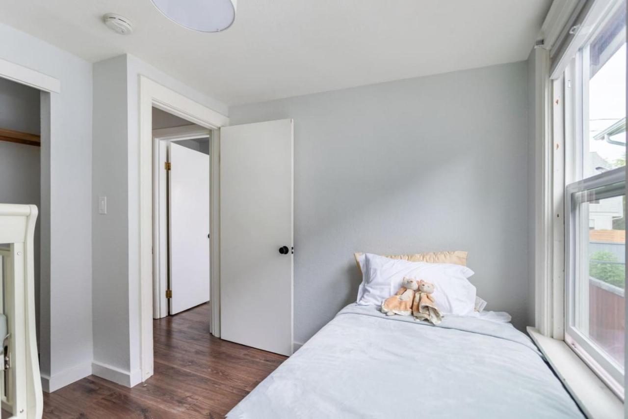 Cozy Unit With Porch Near Arboretum And Transit Apartment Seattle
