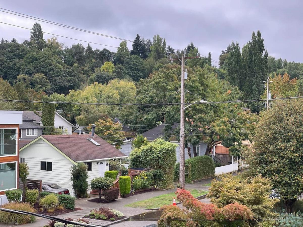 Cozy Unit With Porch Near Arboretum And Transit Apartment
