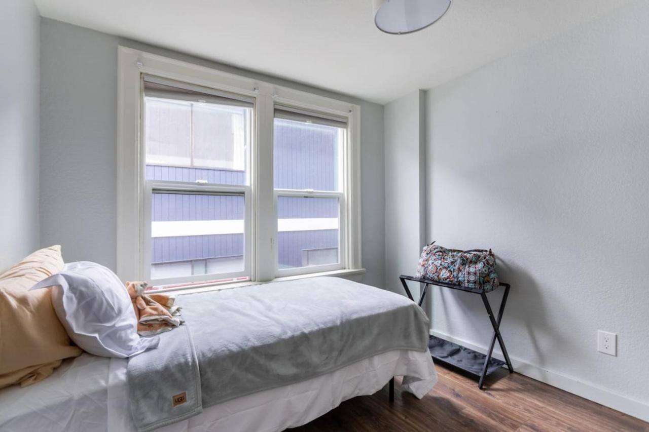 Cozy Unit With Porch Near Arboretum And Transit Apartment Seattle