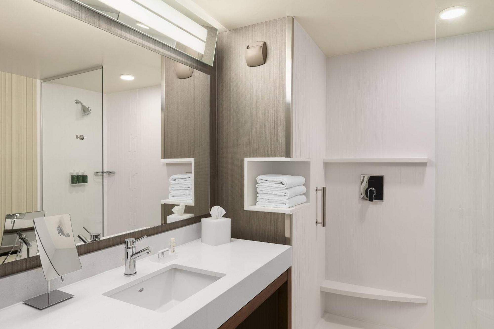 Hotel Courtyard By Marriott Northgate 3*