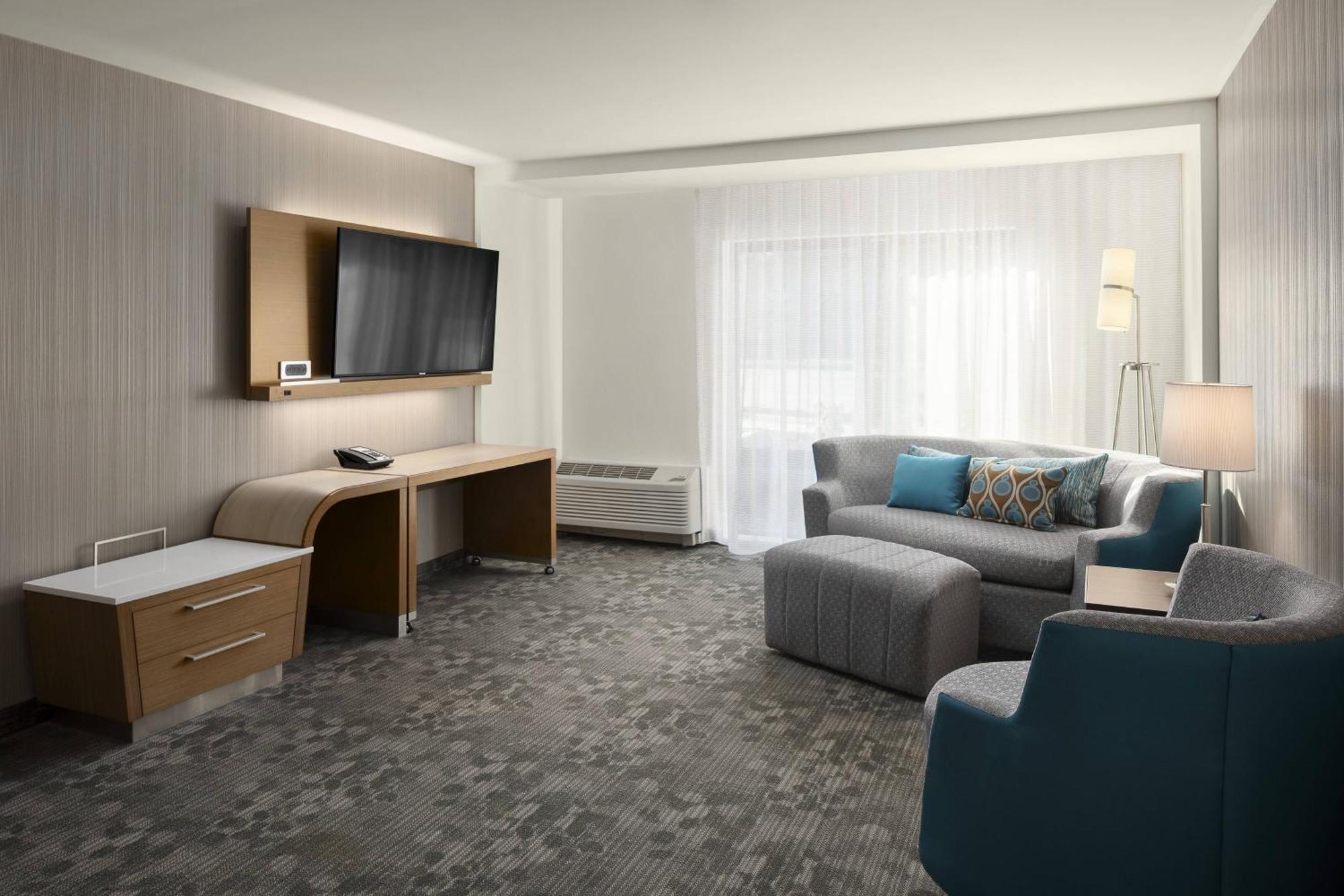 Courtyard By Marriott Northgate 3*