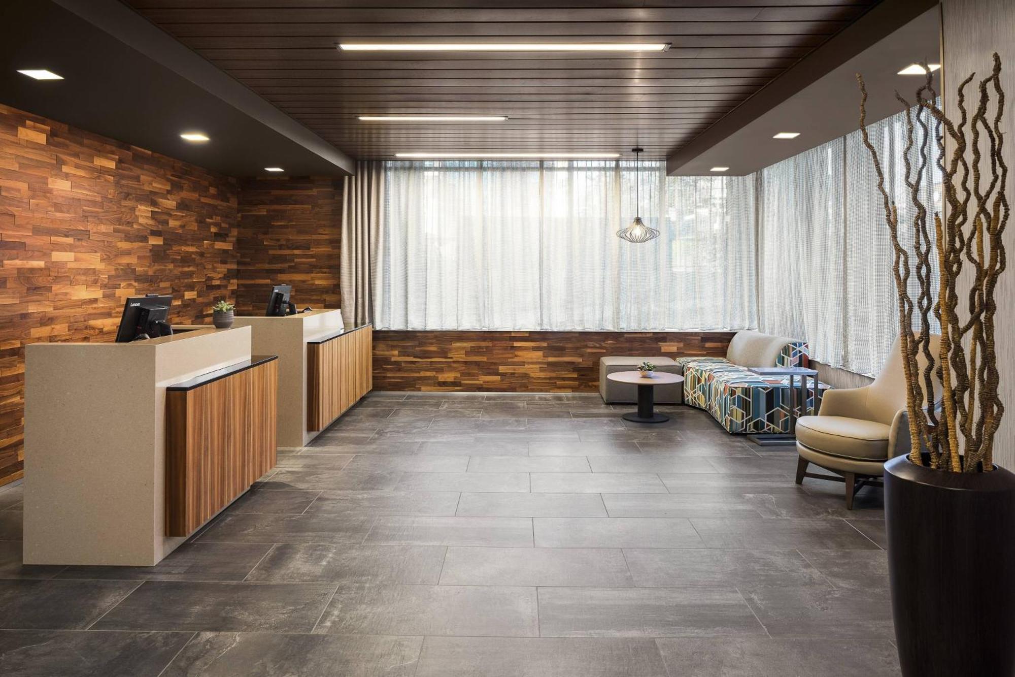 Courtyard By Marriott Northgate Hotel 3*