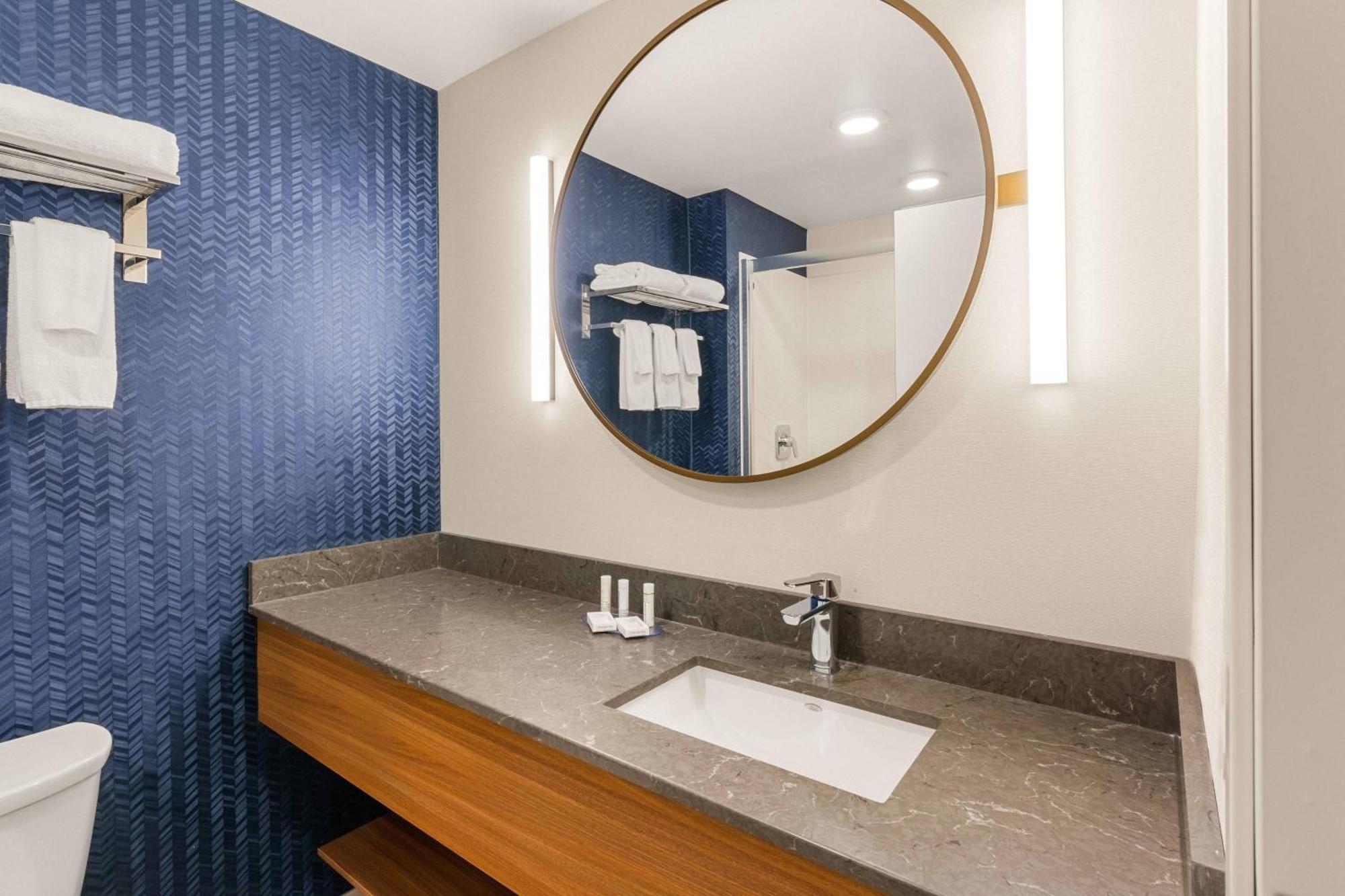 Fairfield & By Marriott Downtown/seattle Center Hotel 2*