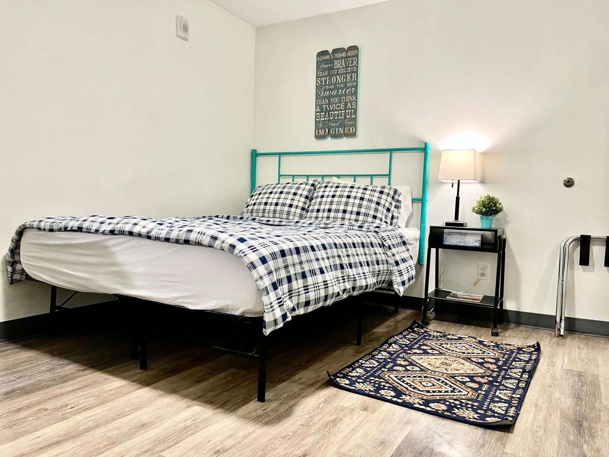 Private With Shared Bathroom On The 1st Floor 10 Minutes Walk To Of Washington Seattle